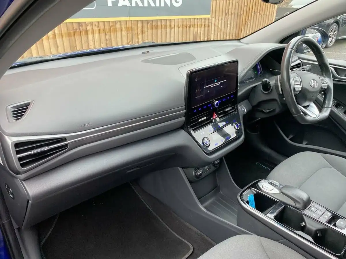 2021-hyundai-ioniq-e-premium-electric-100kw-big-10