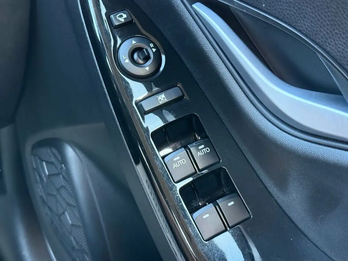 2019-hyundai-ix20-16-se-nav-auto-big-28