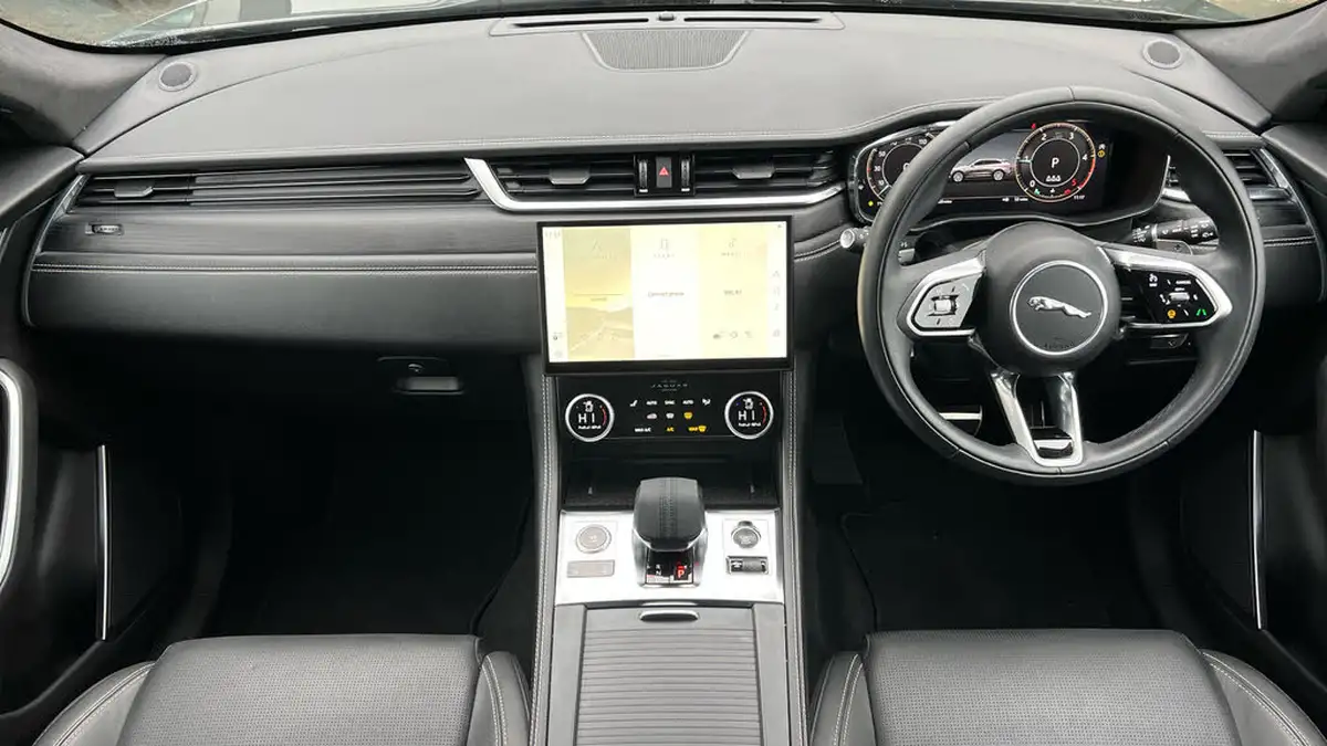 2024-jaguar-f-pace-20-d200-r-dynamic-hse-black-big-8