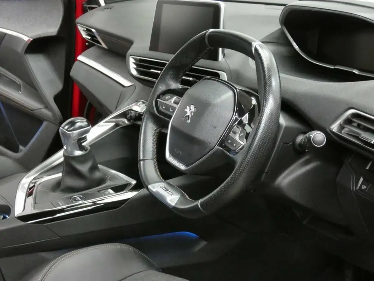 2018-peugeot-3008-suv-12-puretech-gt-line-premium-big-53