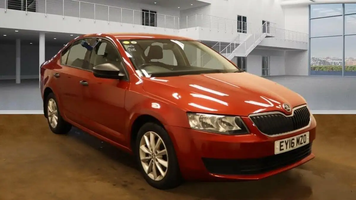 2016-skoda-octavia-16tdi-hatchback-dsg-big-4