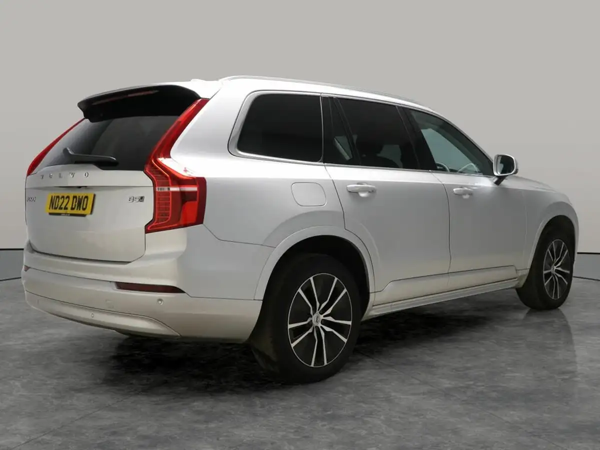 2022-volvo-xc90-20-b5-momentum-big-12