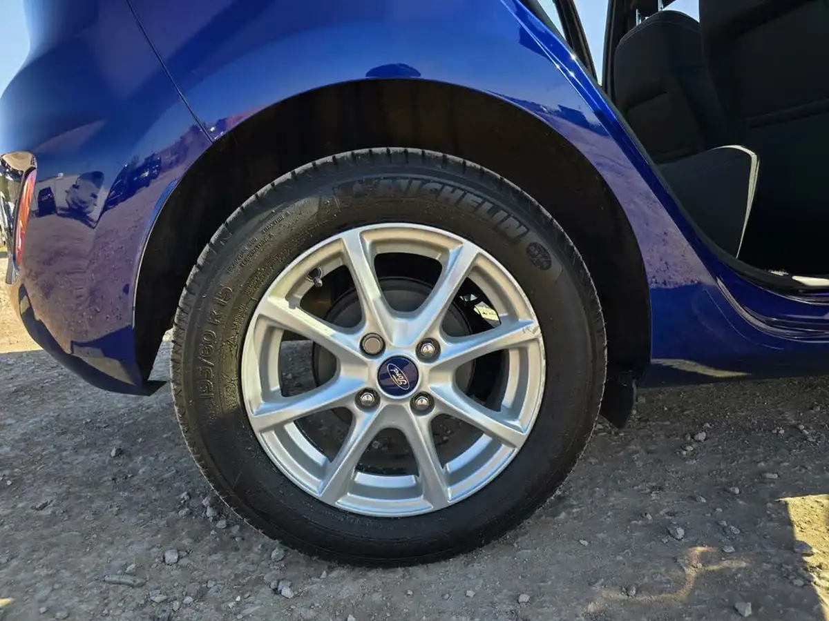 2017-ford-fiesta-10t-zetec-100ps-ecoboost-ss-5d-powershift-big-33