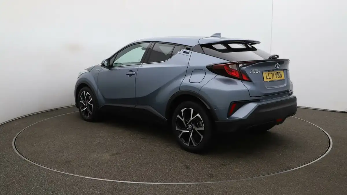 2022-toyota-c-hr-18-vvt-i-design-big-4