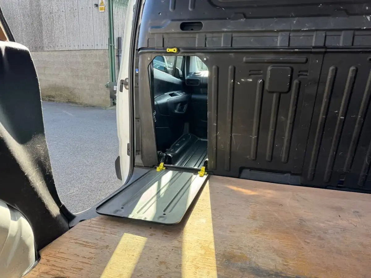 2021-peugeot-partner-15-bluehdi-1000-professional-100ps-eu6dt-panel-big-11