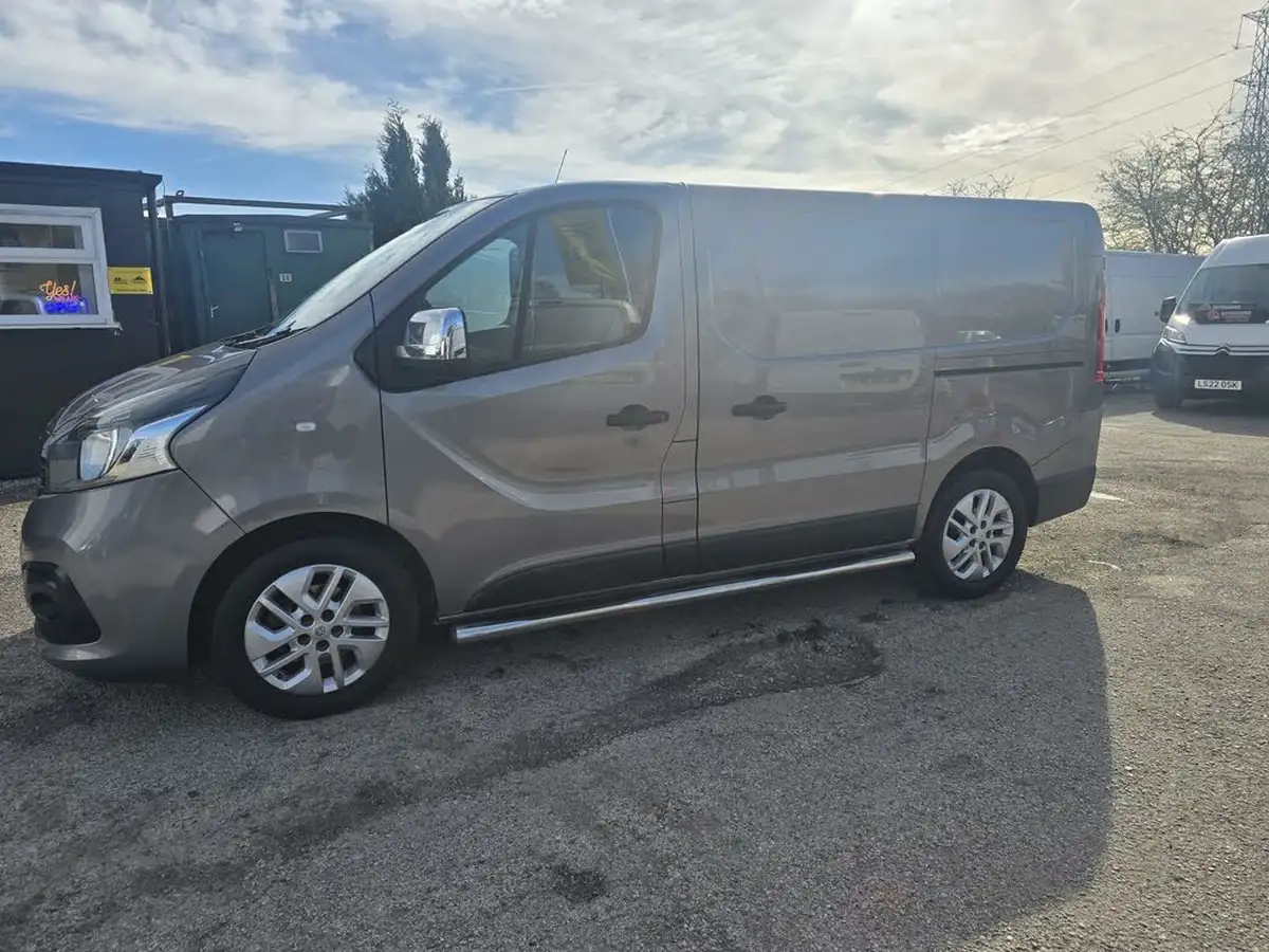 2018-renault-trafic-16dci-sl27-125-sport-nav-energy-125-e6-panel-van-big-15