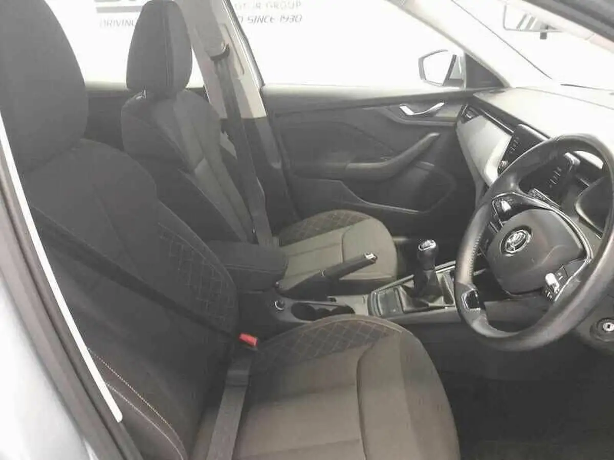 2021-skoda-kamiq-10-tsi-se-109ps-big-10