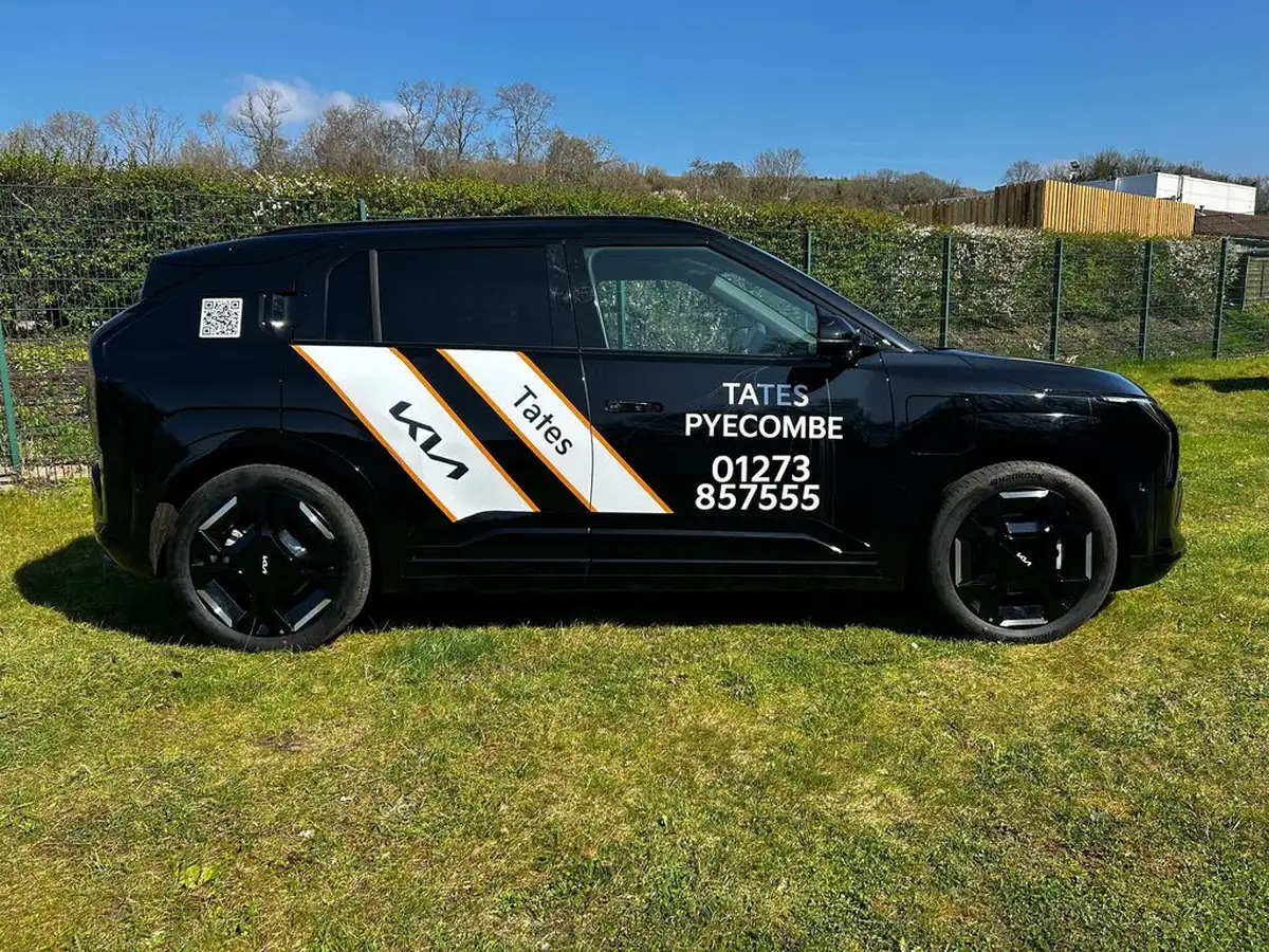 2024-kia-ev3-e-gt-line-s-big-1