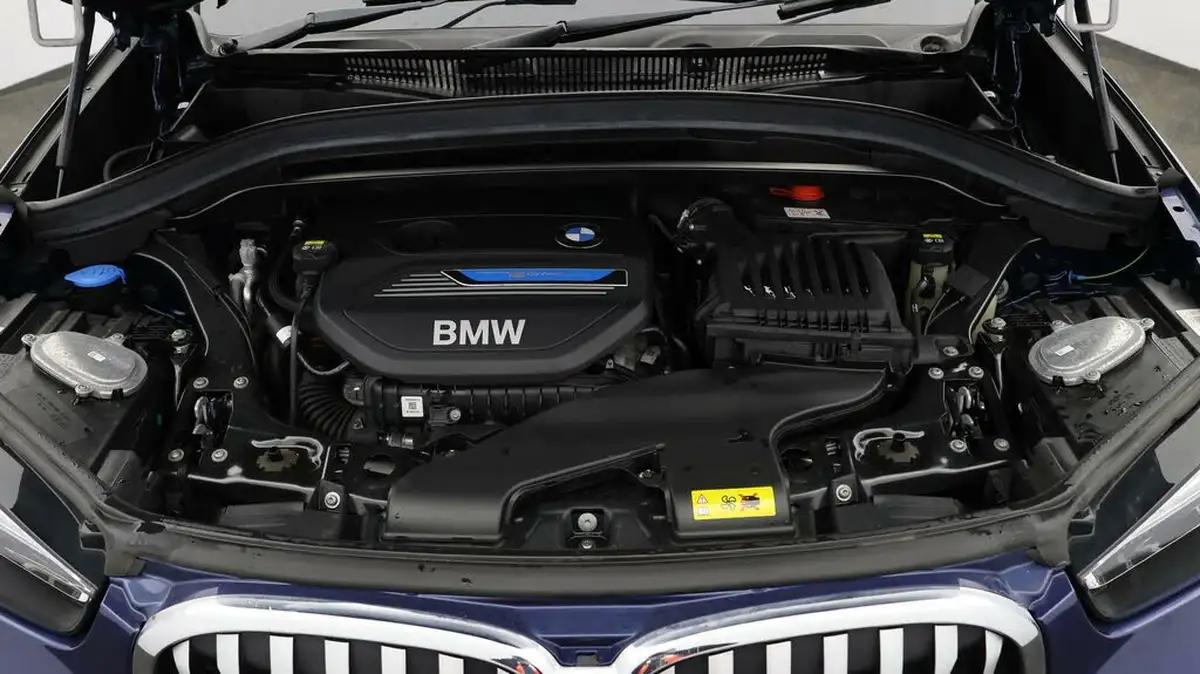 2022-bmw-x1-15-xdrive-25e-phev-xline-big-18
