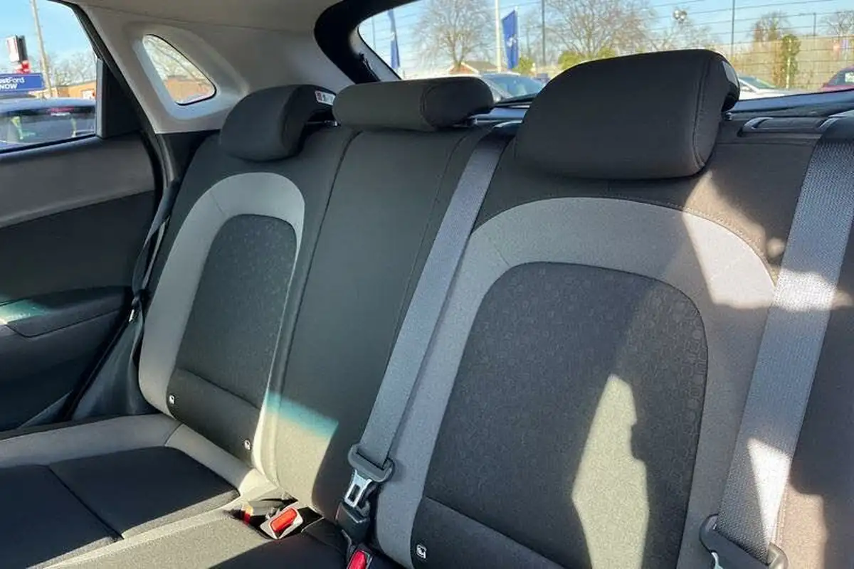 2019-hyundai-kona-10-t-gdi-premium-big-19