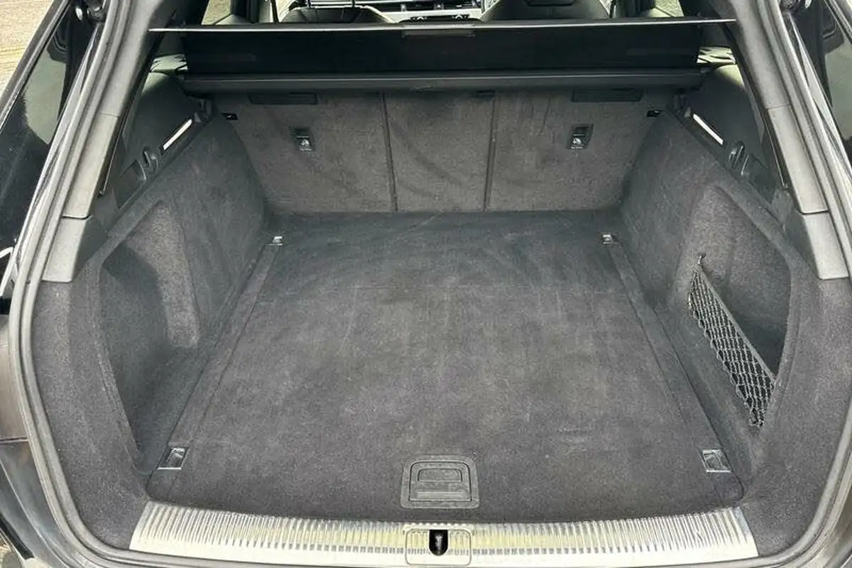 2021-audi-a4-avant-20-35-tdi-s-line-big-20