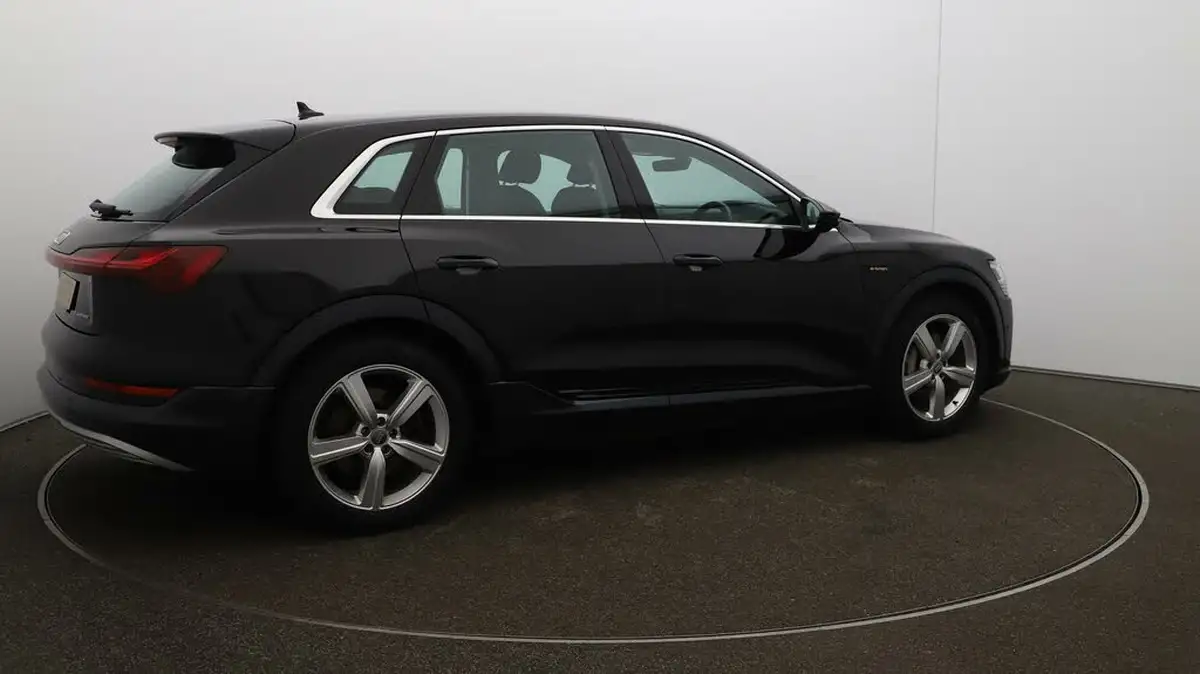 2020-audi-e-tron-50e-technik-big-45