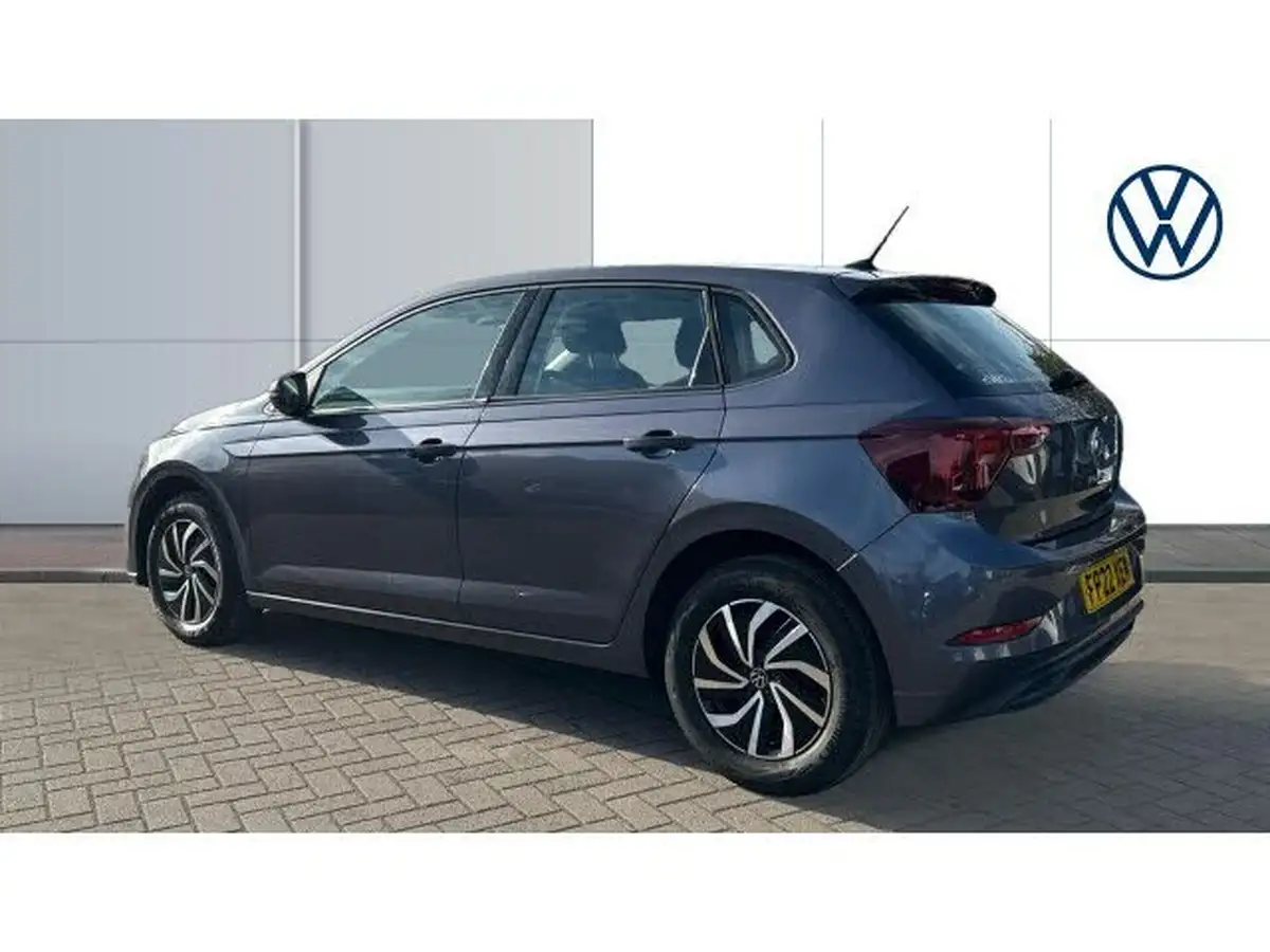 2022-volkswagen-polo-10-tsi-life-big-2