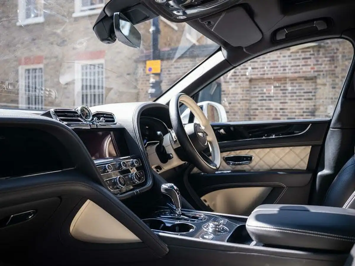 2019-bentley-bentayga-40-v8-big-26