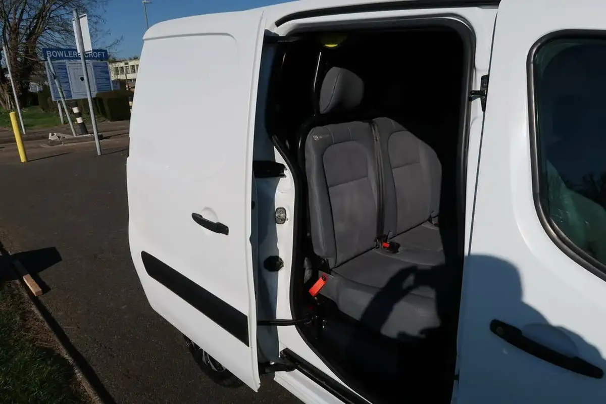 2016-citroen-berlingo-16td-l2-725-x-16hdi-90-big-30