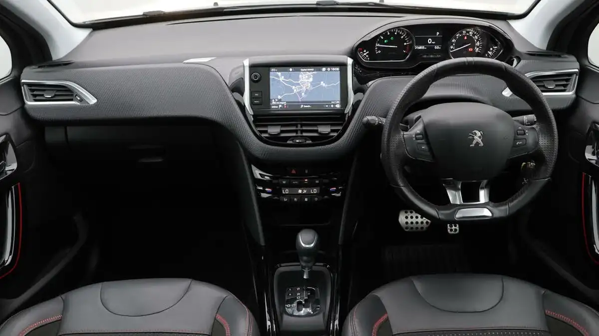 2018-peugeot-2008-suv-12-puretech-gt-line-110bhp-eat6-big-13