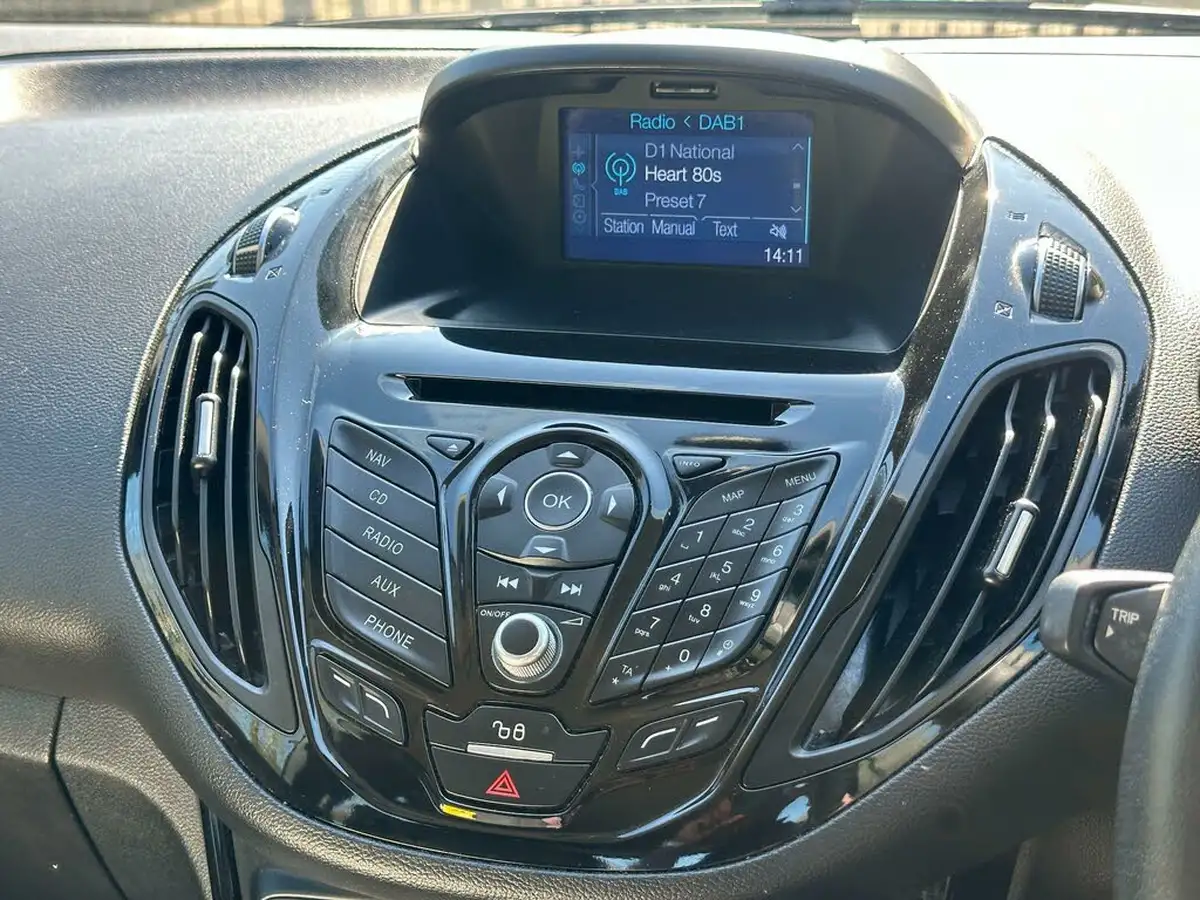 2018-ford-b-max-10t-zetec-navigator-100ps-big-9