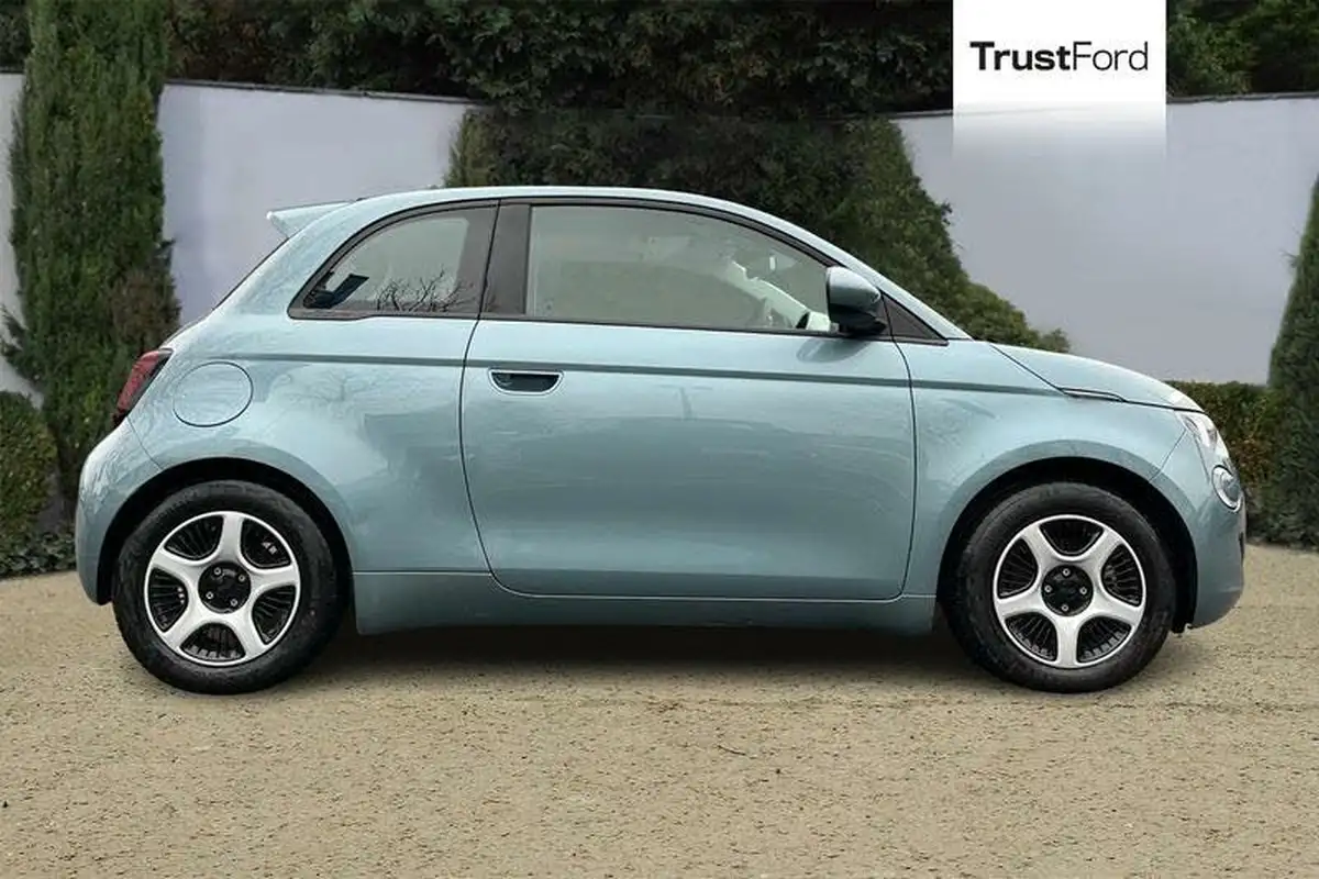 2021-fiat-500-e-passion-big-2