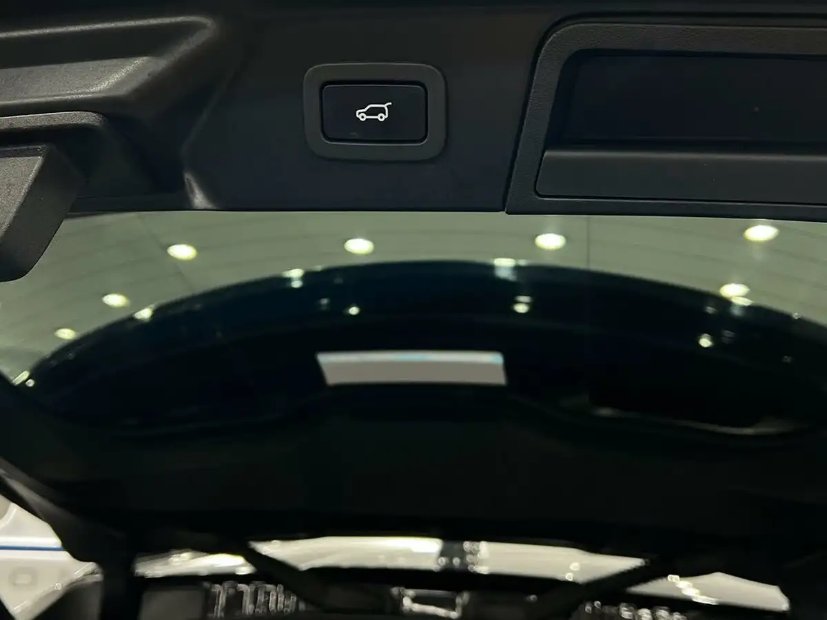 2019-land-rover-range-rover-velar-20-d180-r-dynamic-s-big-57