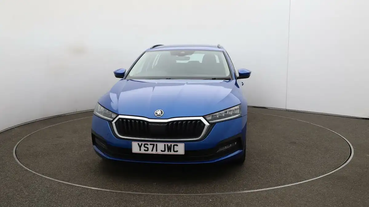 2022-skoda-octavia-10-tsi-se-technology-109ps-hatchback-big-36