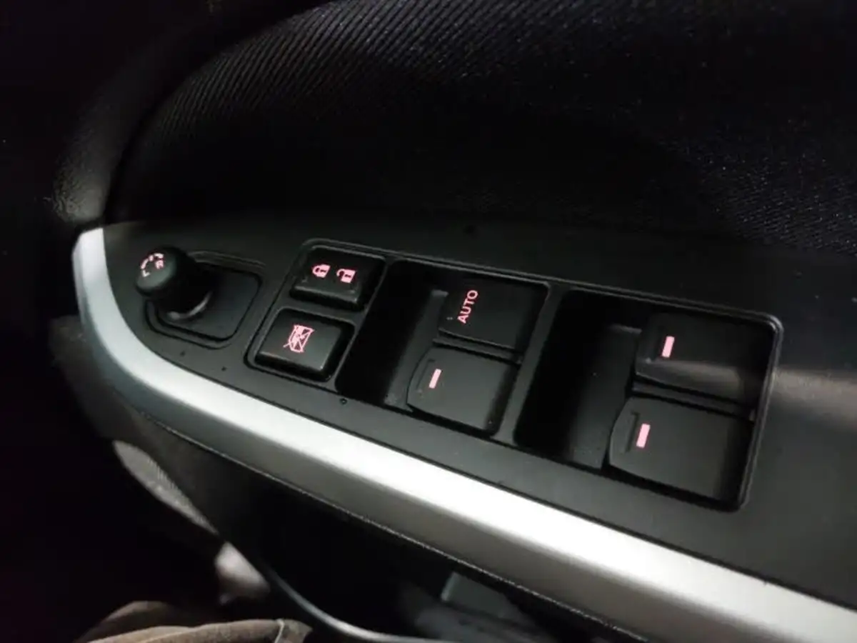 2018-suzuki-vitara-16-kuro-big-17