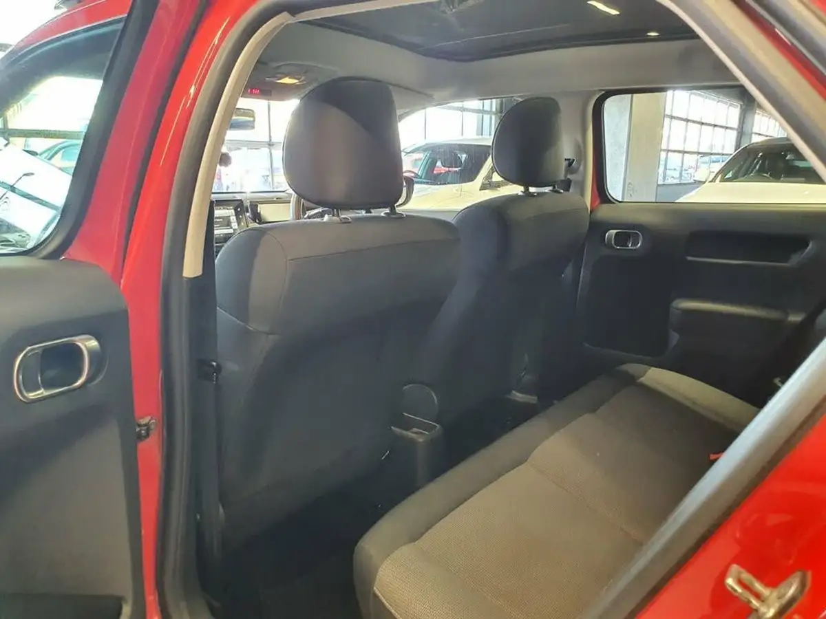 2016-citroen-c4-cactus-12-puretech-feel-110ps-ss-big-31