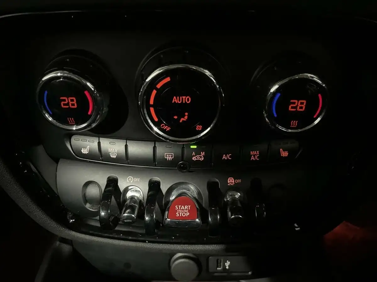 2021-mini-clubman-15-cooper-classic-big-26