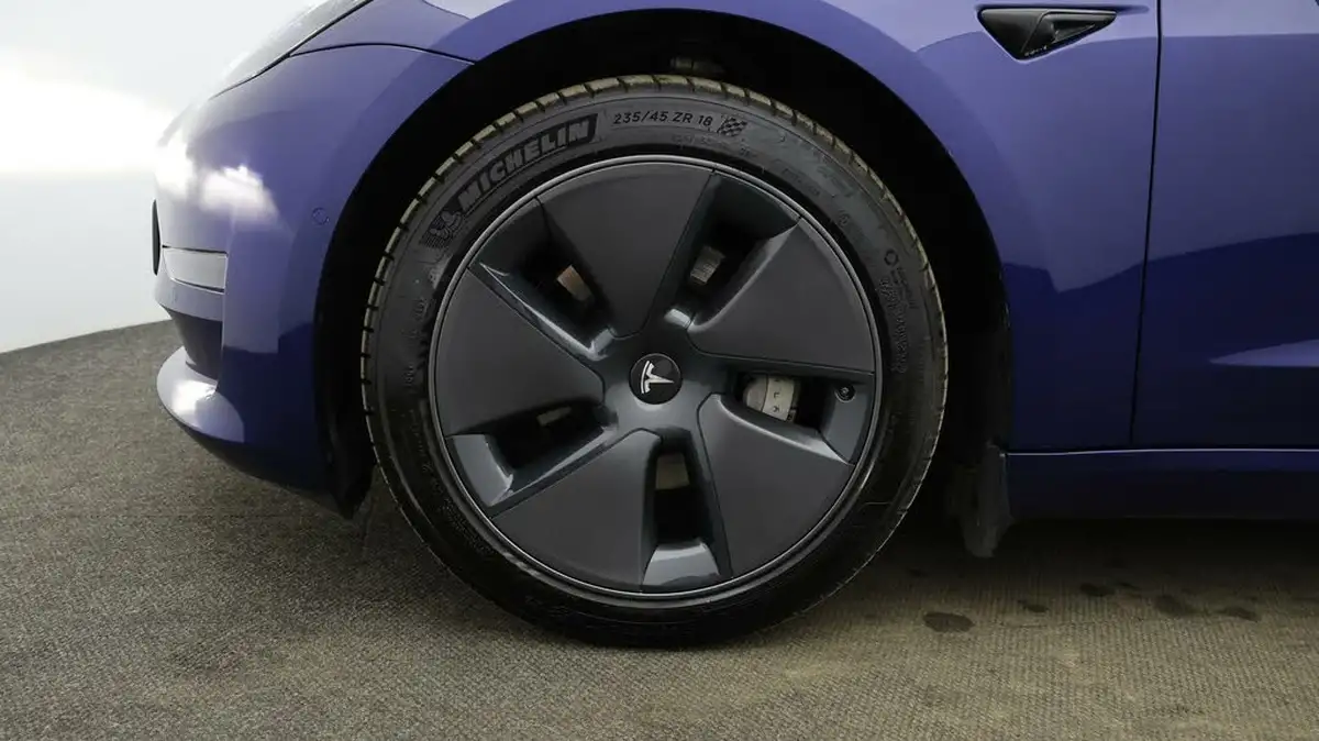 2021-tesla-model-3-e-long-range-4x4-big-17