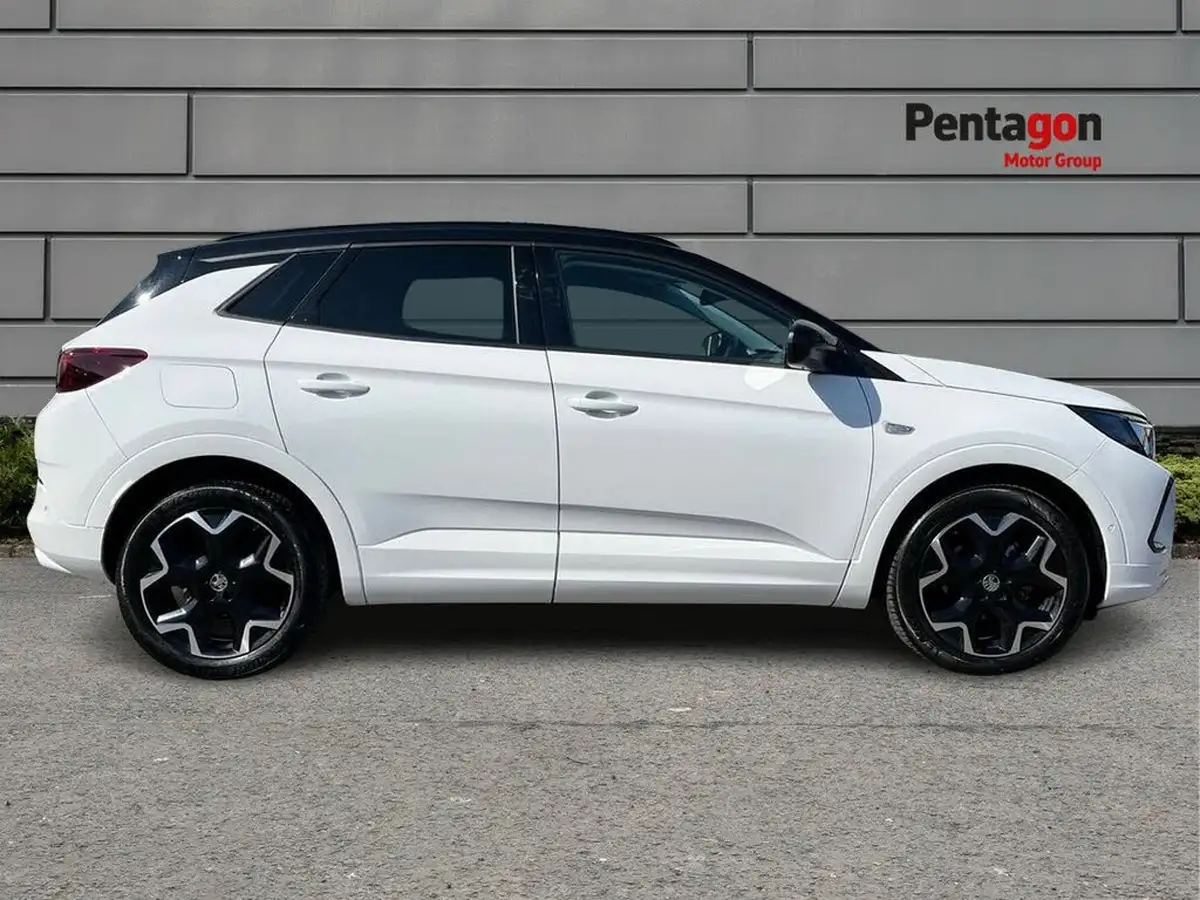 2023-vauxhall-grandland-12-ultimate-130ps-auto-big-12