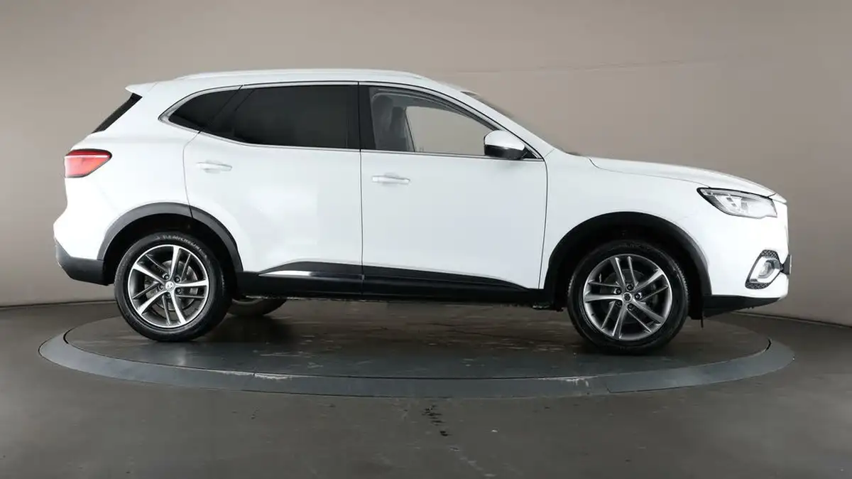 2022-mg-hs-15t-gdi-exclusive-162ps-big-8
