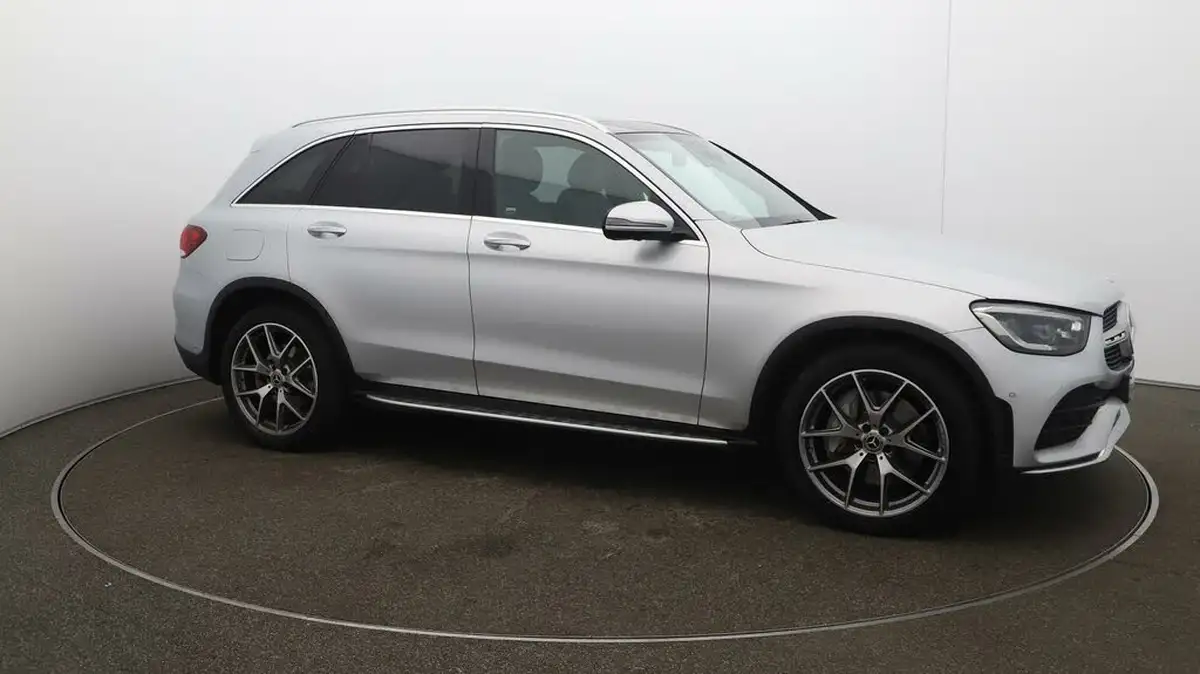 2020-mercedes-benz-glc-class-20d-glc300d-amg-line-premium-plus-station-wagon-5d-big-40