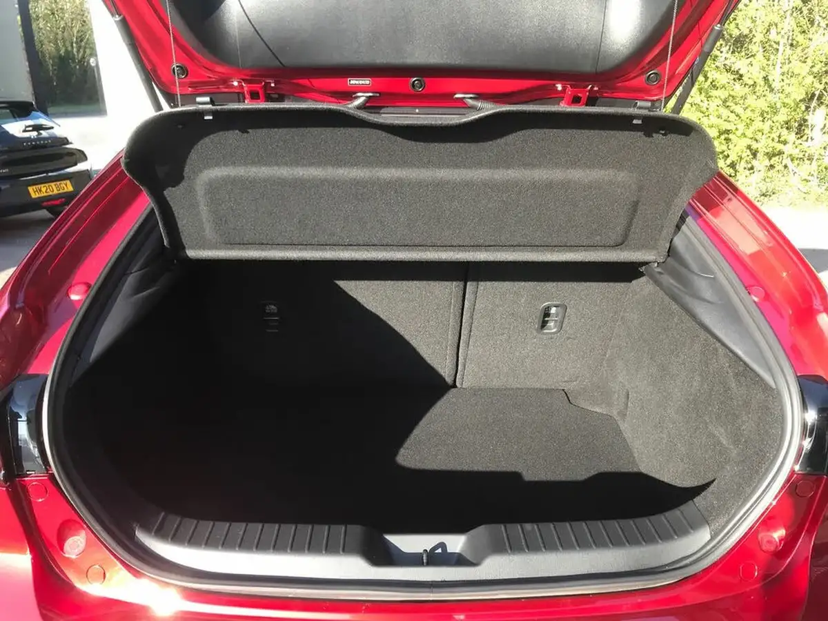 2024-mazda-mazda3-20-e-skyactiv-x-centre-line-big-11