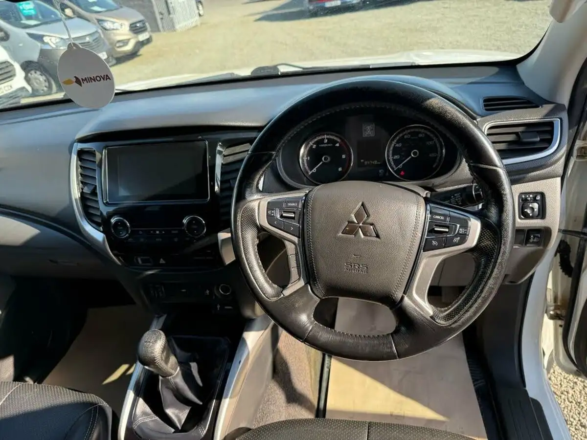 2019-mitsubishi-l200-24di-d-challenger-big-12