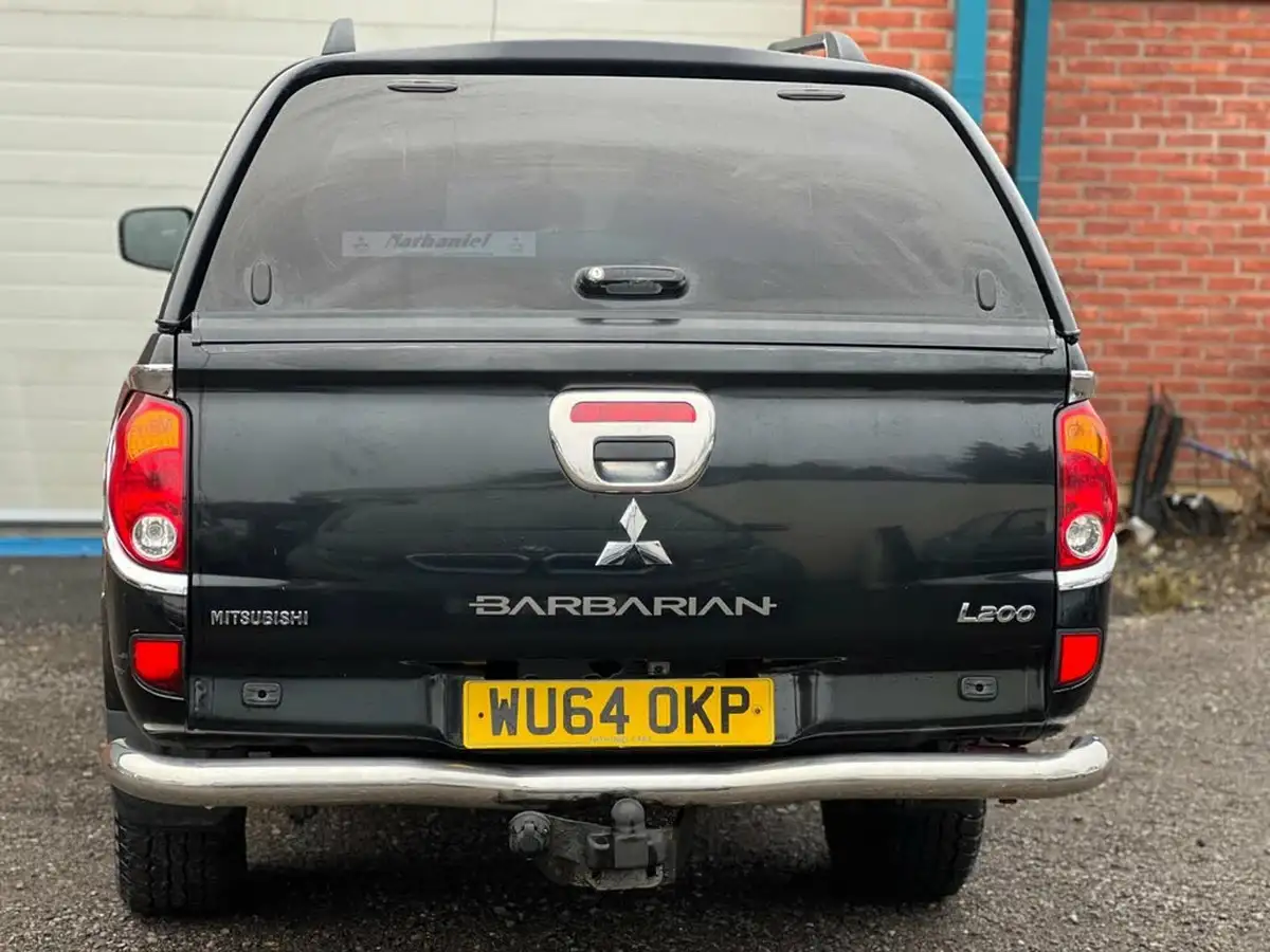 2014-mitsubishi-l200-25td-barbarian-auto-big-6