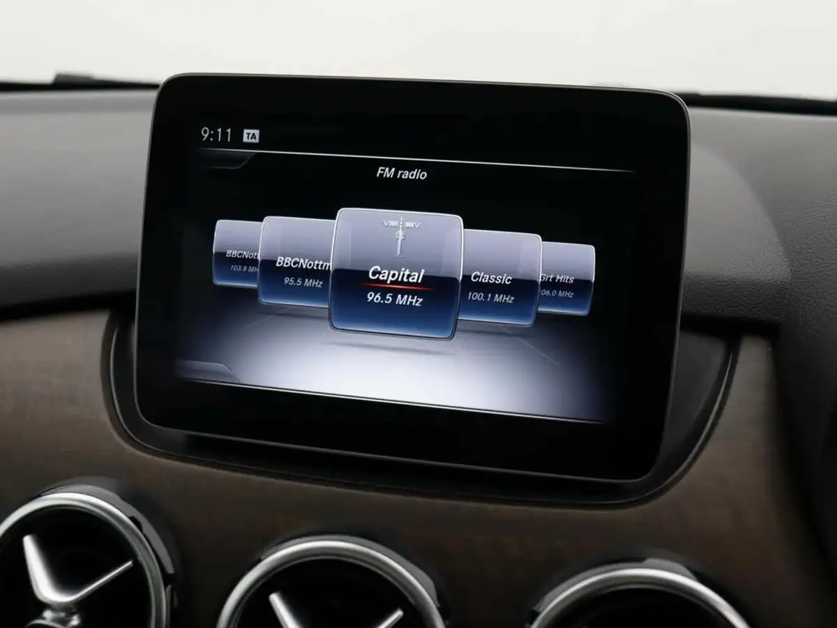 2019-mercedes-benz-b-class-16-b200-exclusive-edition-plusss-big-32