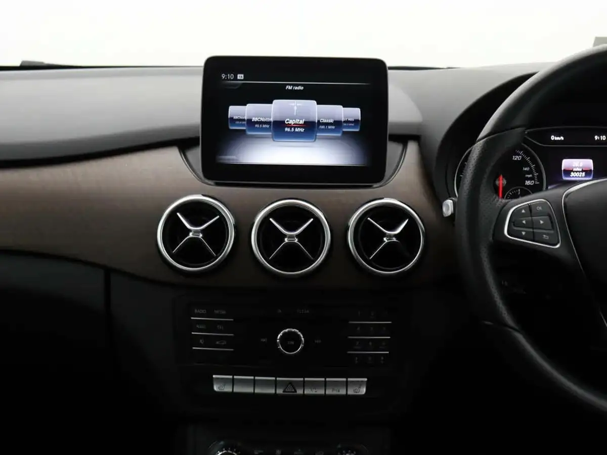 2019-mercedes-benz-b-class-16-b200-exclusive-edition-plusss-big-8