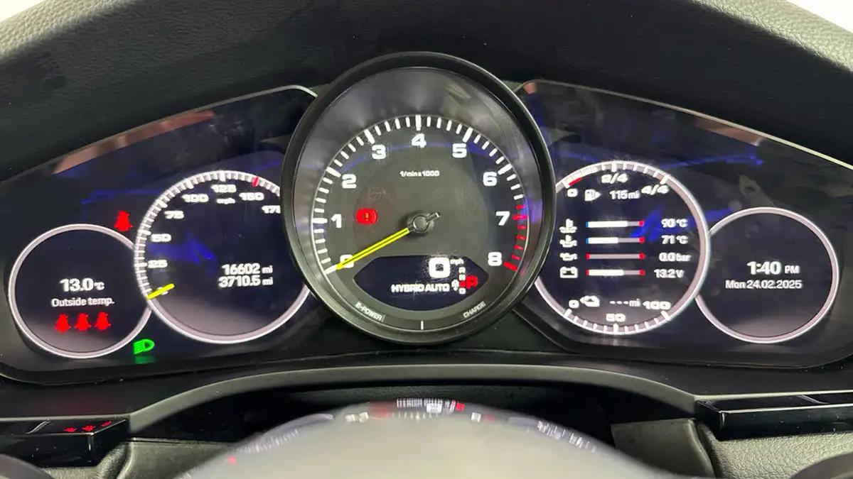 2022-porsche-cayenne-30-v6-e-hybrid-platinum-edition-340ps-coupe-big-12
