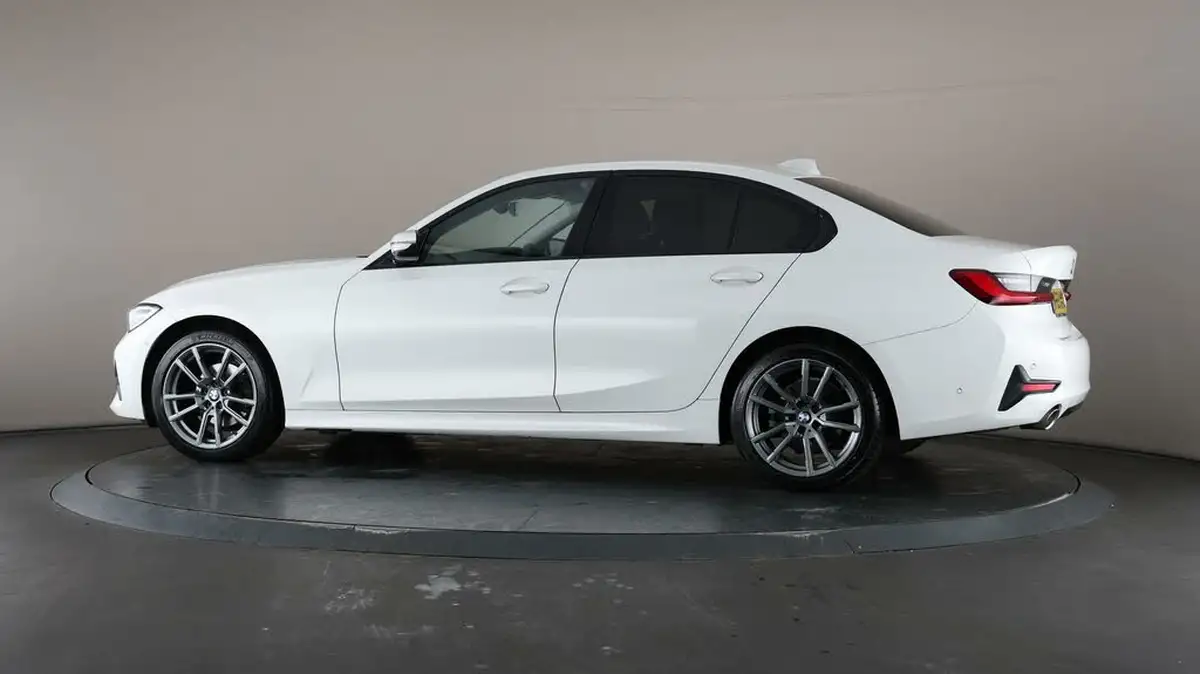 2019-bmw-3-series-20td-320d-sport-190bhp-saloon-4d-auto-big-76