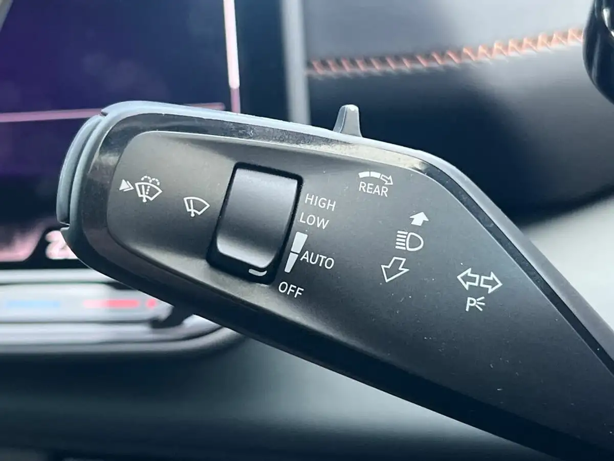 2024-cupra-born-e-vz-big-24