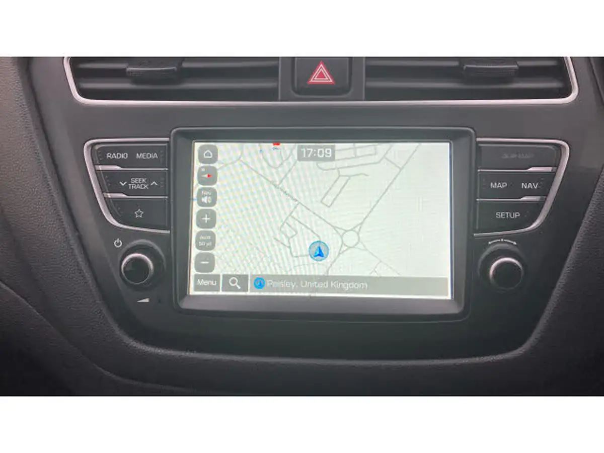 2019-hyundai-i20-10-t-gdi-play-big-20