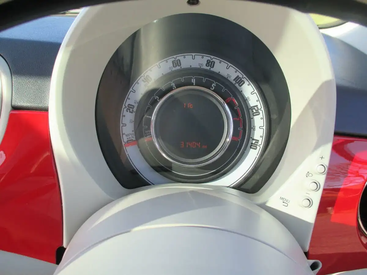 2017-fiat-500-12-lounge-big-17