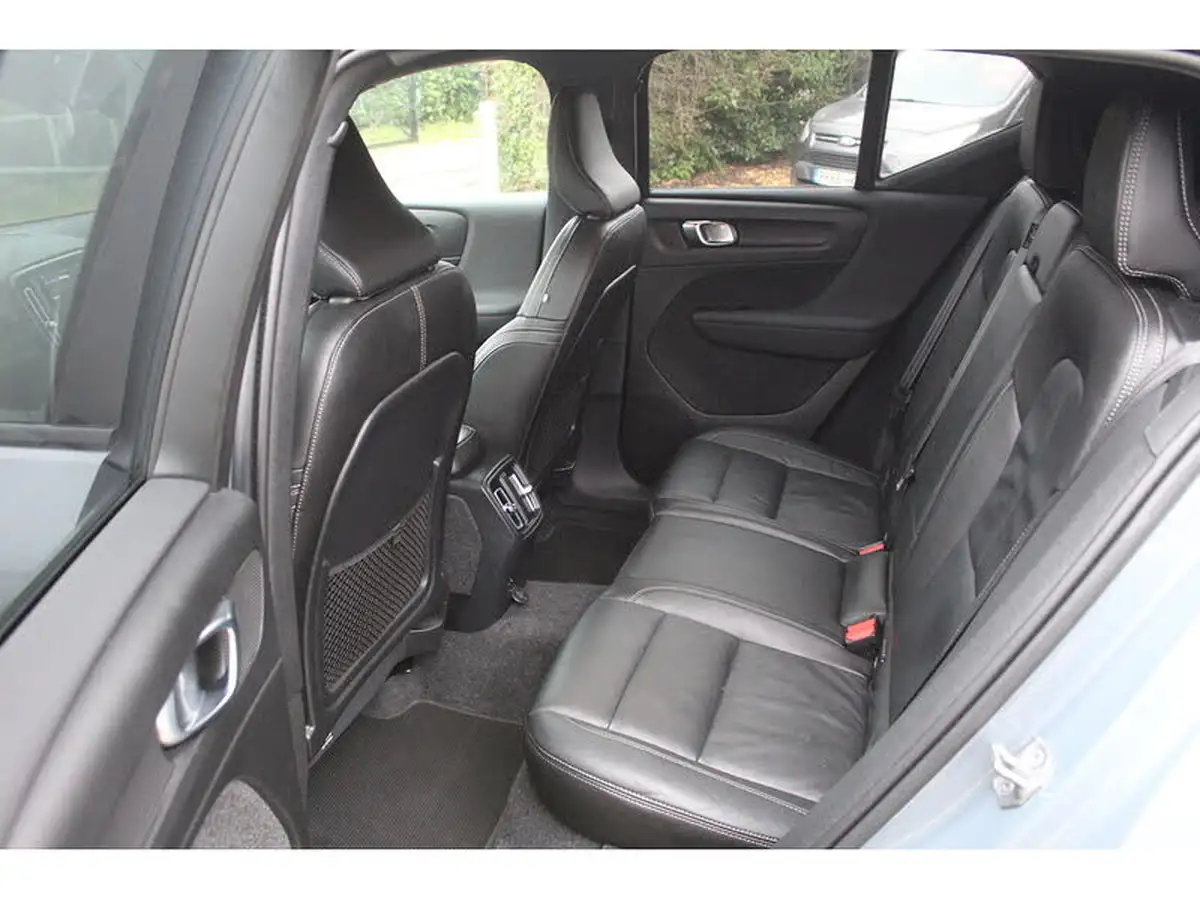 2021-volvo-xc40-e-twin-recharge-big-14