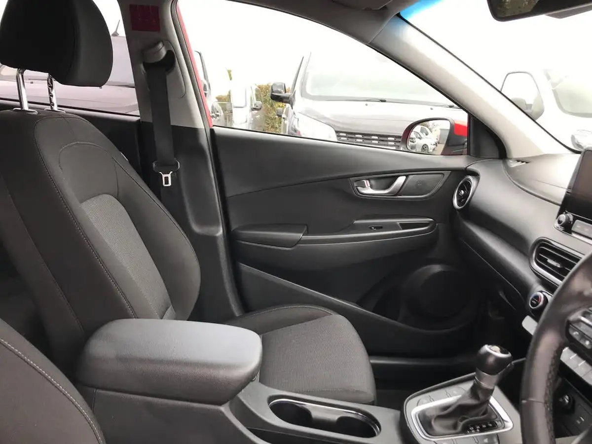 2022-hyundai-kona-16-gdi-premium-big-3