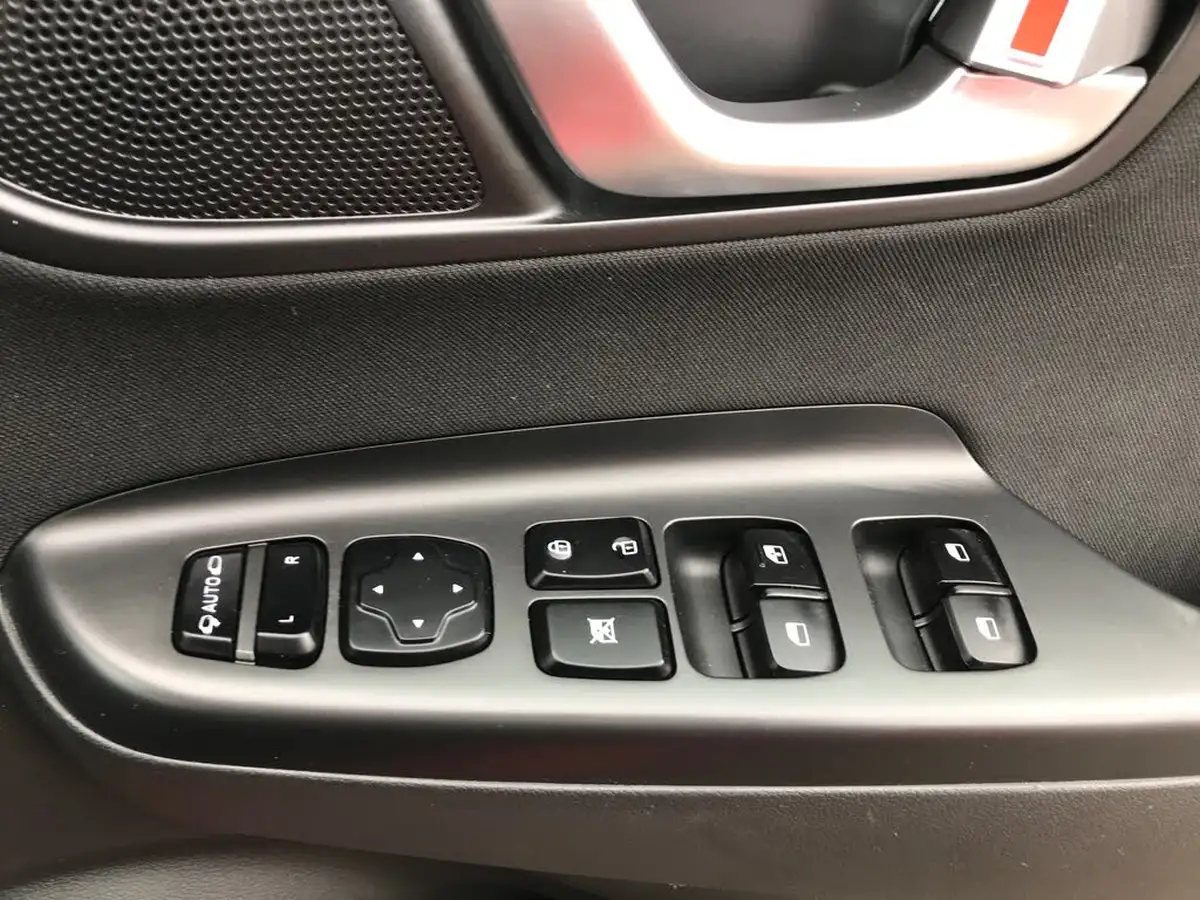 2022-hyundai-kona-16-gdi-premium-big-31