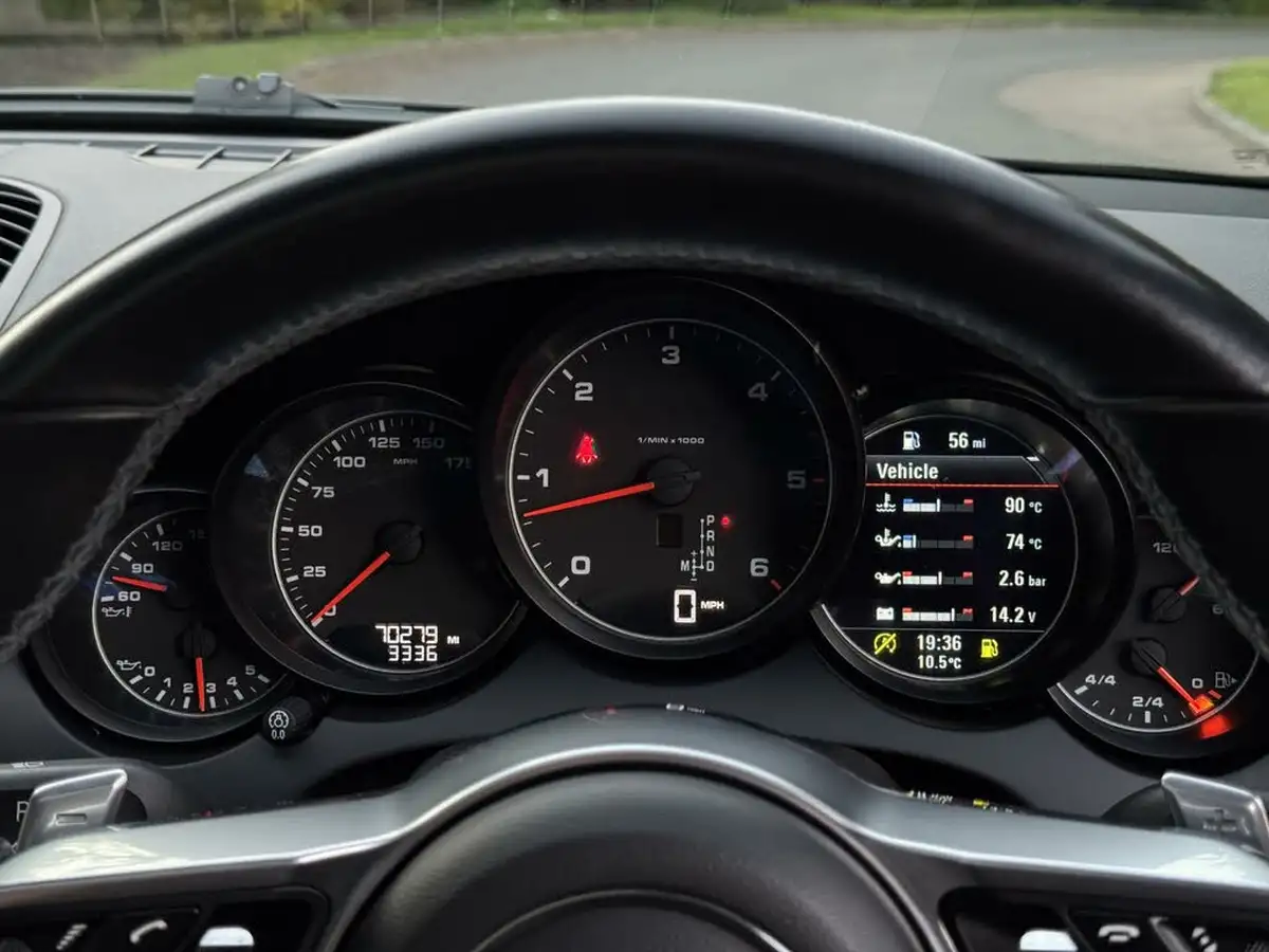 2017-porsche-cayenne-30td-diesel-platinum-edition-big-14