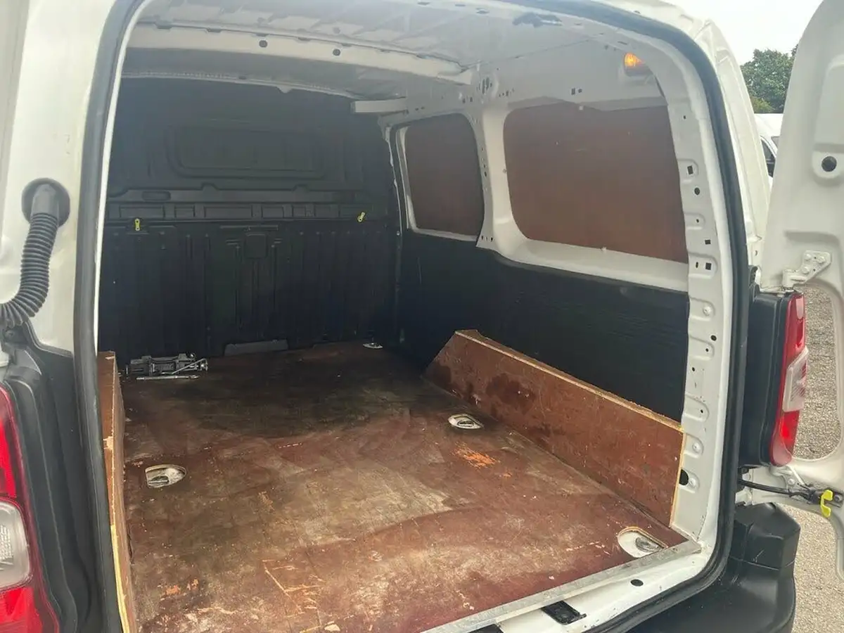 2020-citroen-berlingo-15bluehdi-950-enterprise-100pseu6dt-e-ss-panel-big-15