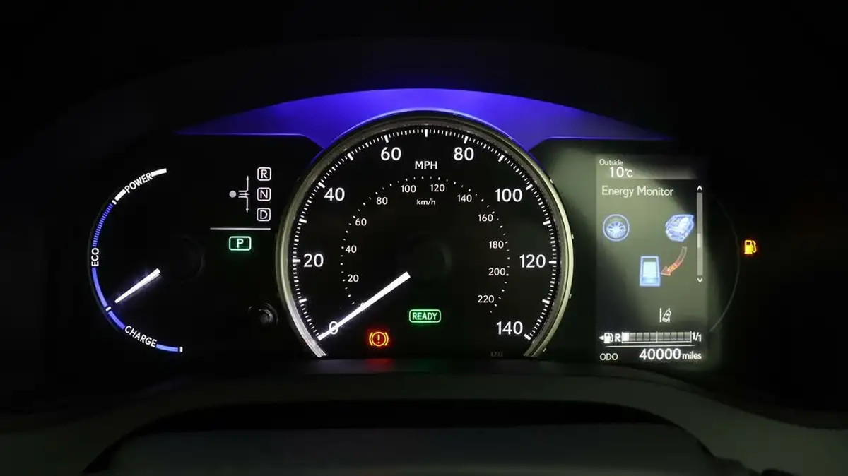 2019-lexus-ct-200h-18-f-sport-big-9