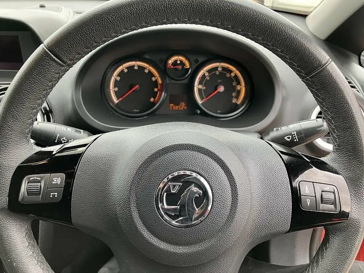 2014-vauxhall-corsa-12-excite-16v-vvt-85ps-ac-5d-big-22