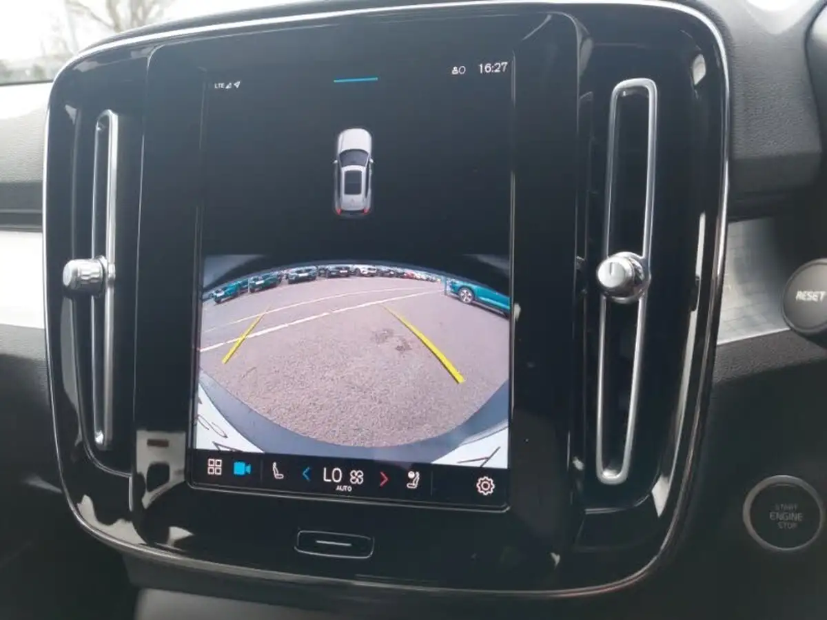 2022-volvo-xc40-20-b3-plus-big-9