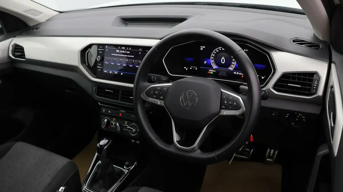 2024-volkswagen-t-cross-10-tsi-move-110ps-dsg-big-8